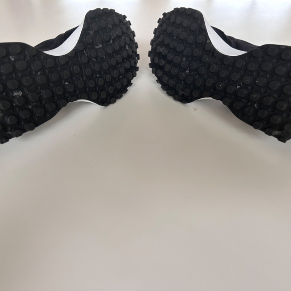 New Balance Women's Athletic Shoes 327 in size 7.5 - Picture 4 of 9